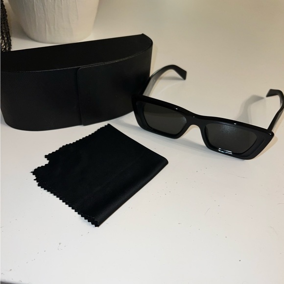 Prada Symbole sunglasses - Picture 4 of 4